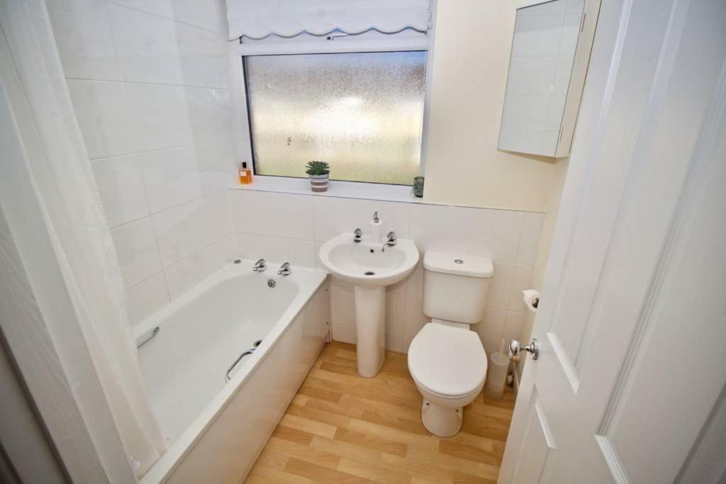 Henry'S Guesthouse Bath Buitenkant foto